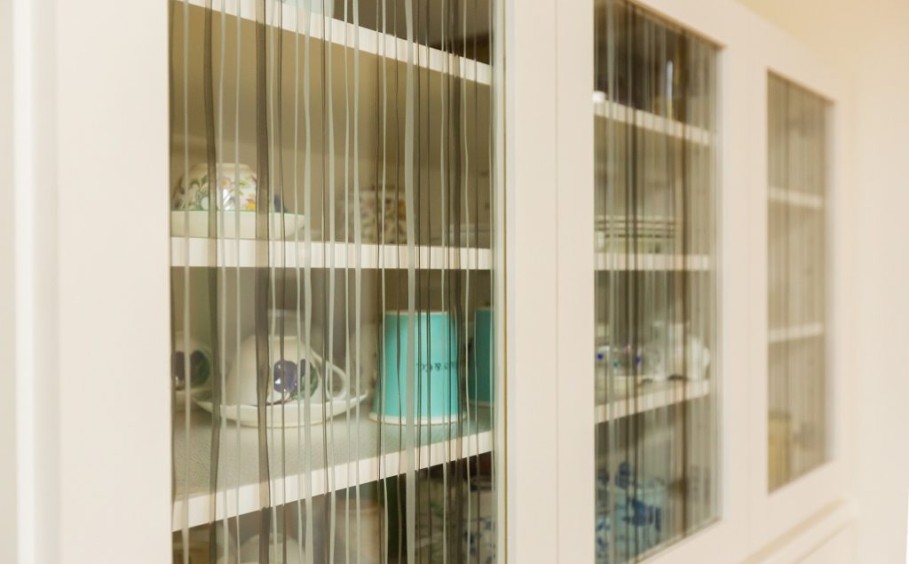 こだわりガラスでオリジナル収納