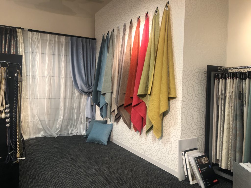 サーラプラザ豊橋 カーテンコーナーがリニューアル リビングサーラ [くらすデザイン]
